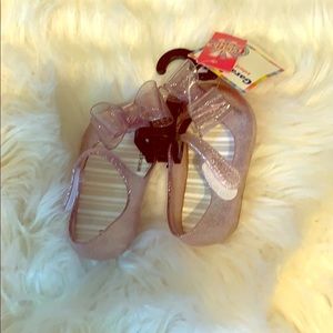 Toddler size 2 garanimals shoes